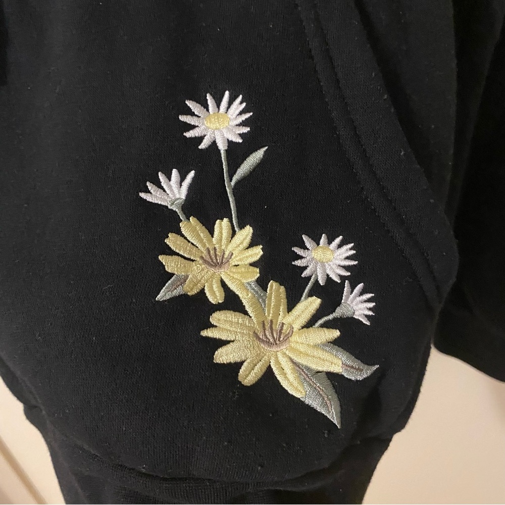 Unisex My Neighbor Totoro Floral Embroidered BoxLunch Exclusive Pullover Hoodie - Picture 6 of 12